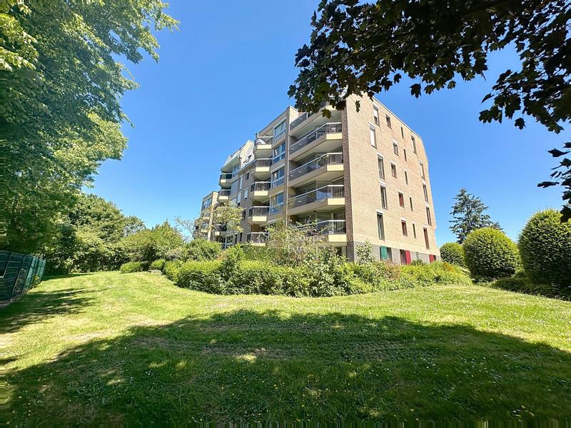 Appartement - 98 m² - 4 pièces