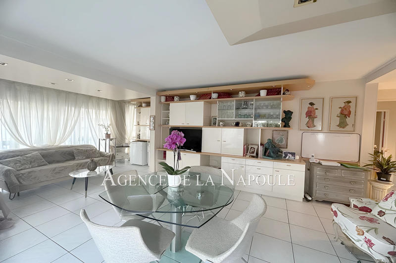 Appartement - 97 m² - 4 pièces