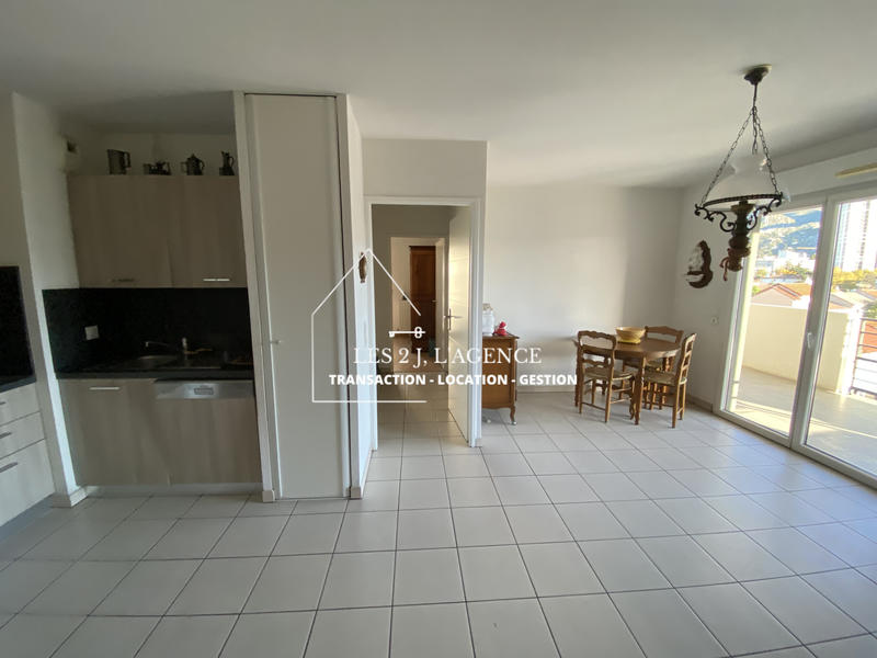 Appartement - 61 m² - 3 pièces