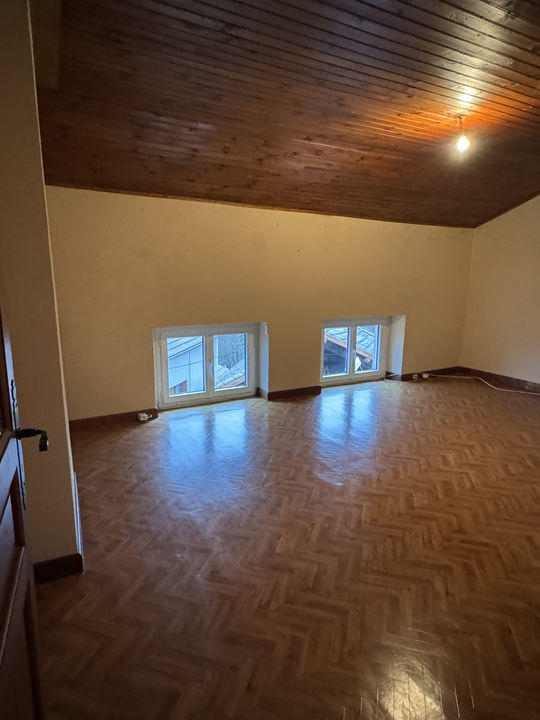 Maison - 170 m² - 8 pièces