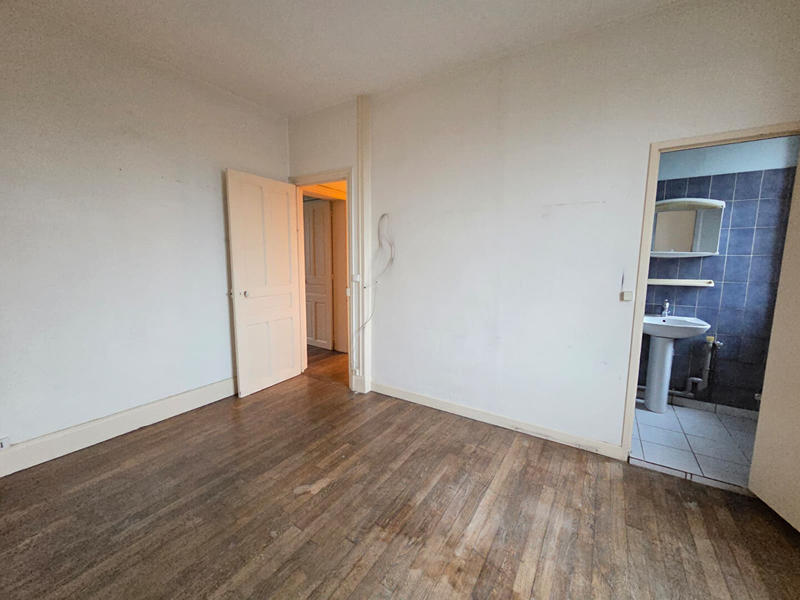 Maison - 248 m² - 10 pièces