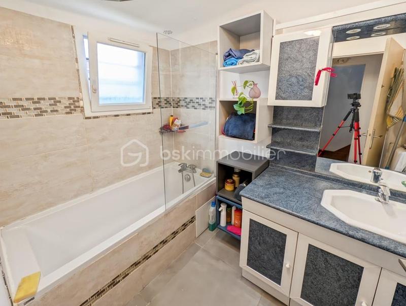 Maison - 119 m² - 5 pièces