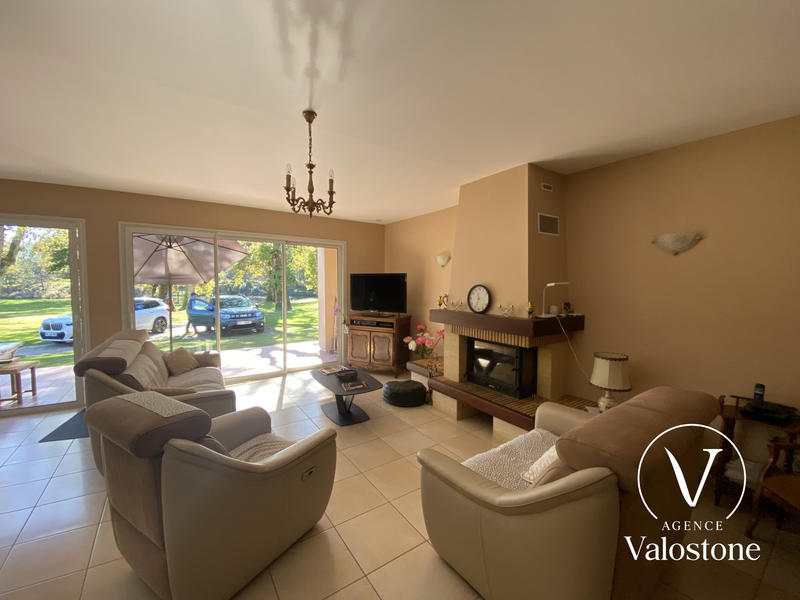 Maison - 246 m² - 6 pièces