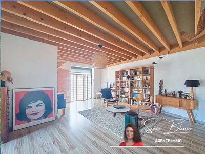 Maison - 137 m² - 5 pièces