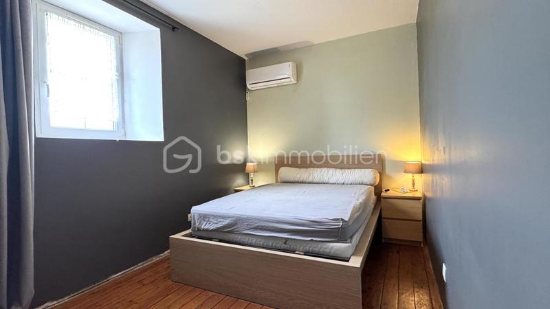 Corps de ferme - 200 m² - 8 pièces