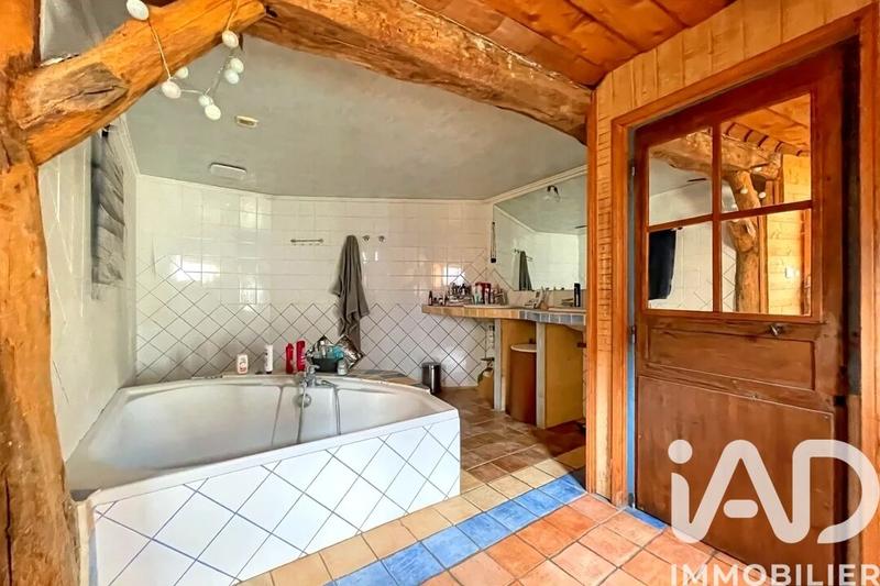 Maison - 157 m² - 8 pièces