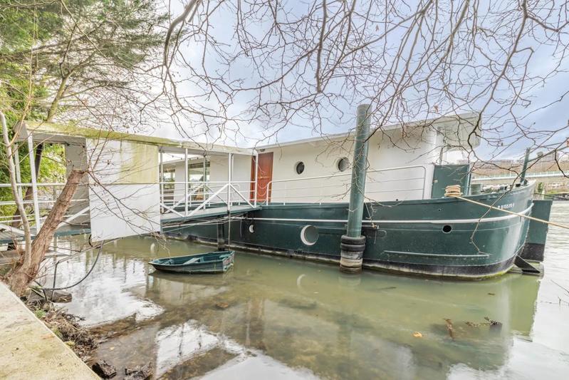 Maison - 250 m² - 7 pièces