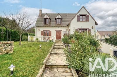 Maison - 182 m² - 9 pièces