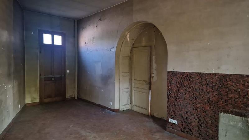 Maison - 230 m² - 11 pièces