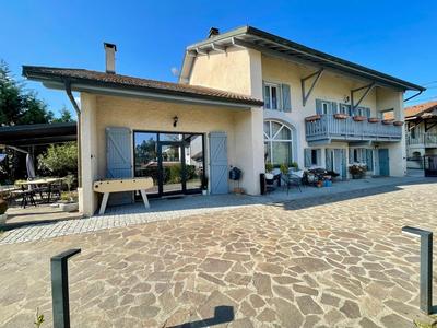 Maison - 194 m² - 7 pièces