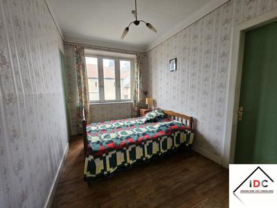 Maison - 92 m² - 5 pièces