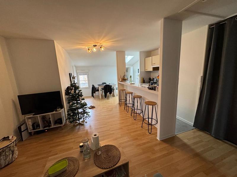 Immeuble - 102 m² - 7 pièces