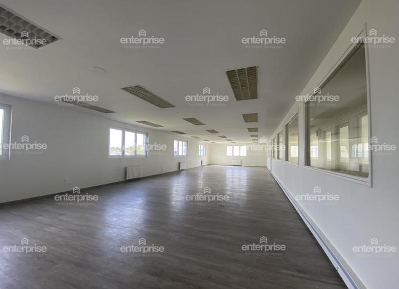 Bureau - 368 m²