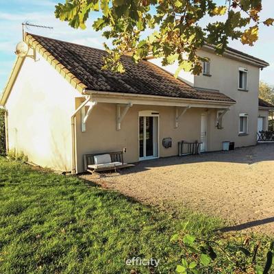 Maison traditionnelle - 135 m² - 5 pièces