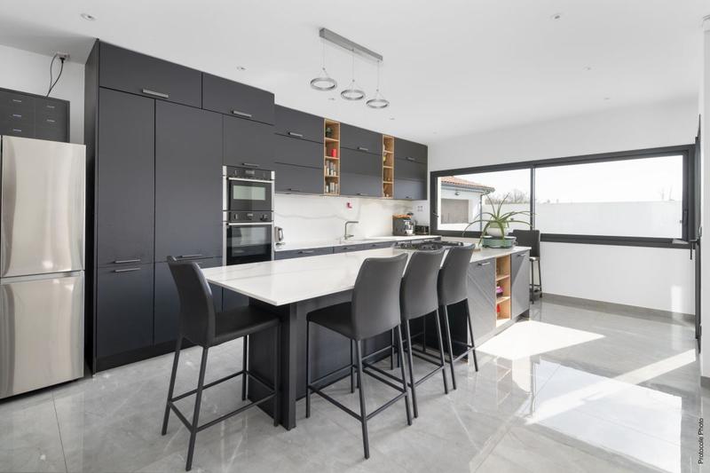 Maison - 229 m² - 6 pièces