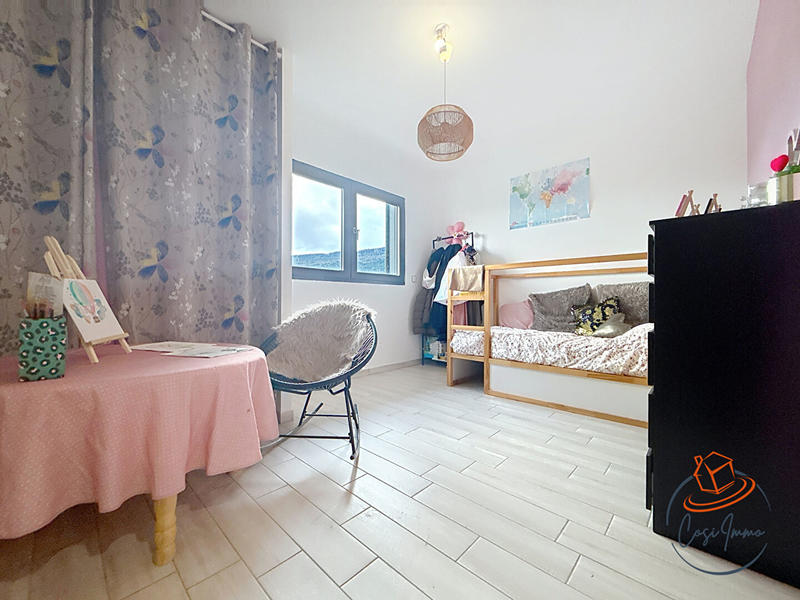 Maison - 170 m² - 6 pièces