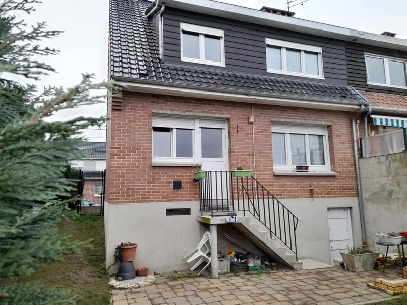 Maison - 85 m² - 5 pièces