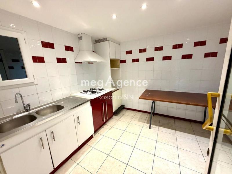 Local commercial - 5 pièces