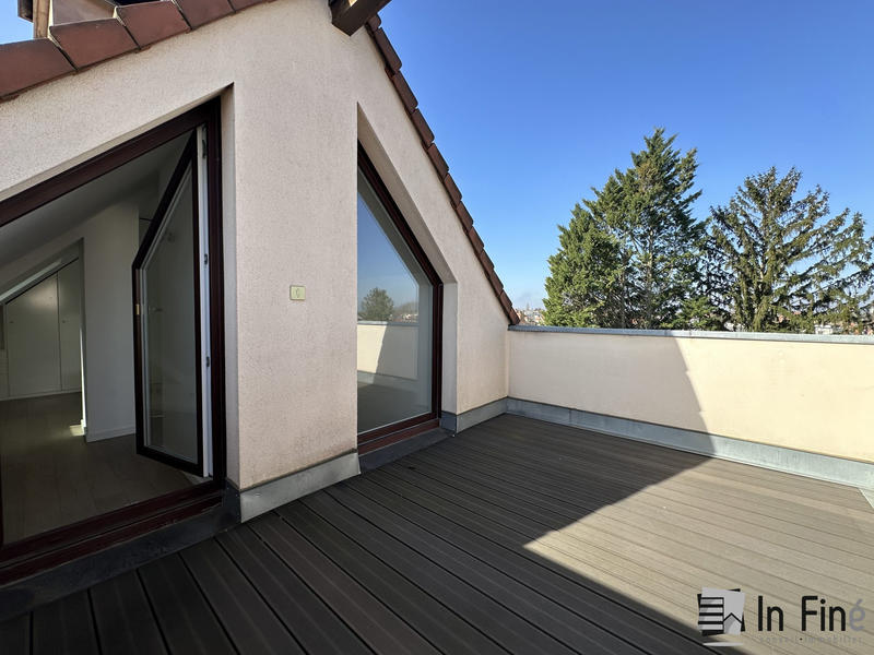 Appartement - 155 m² - 6 pièces