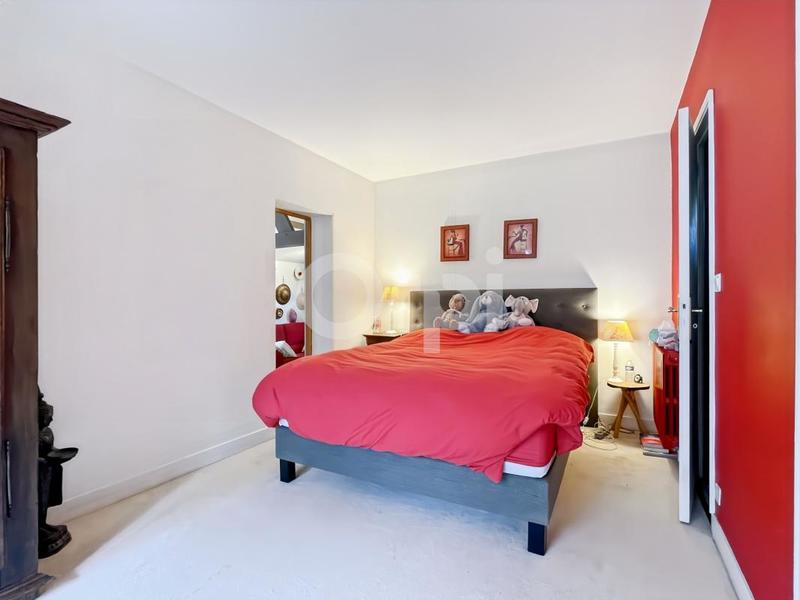 Maison - 231 m² - 8 pièces