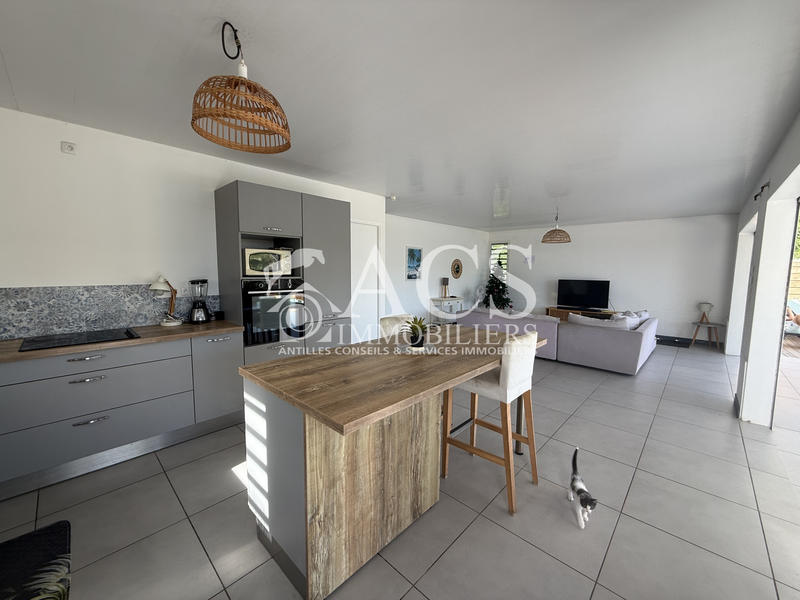 Maison - 102 m² - 4 pièces