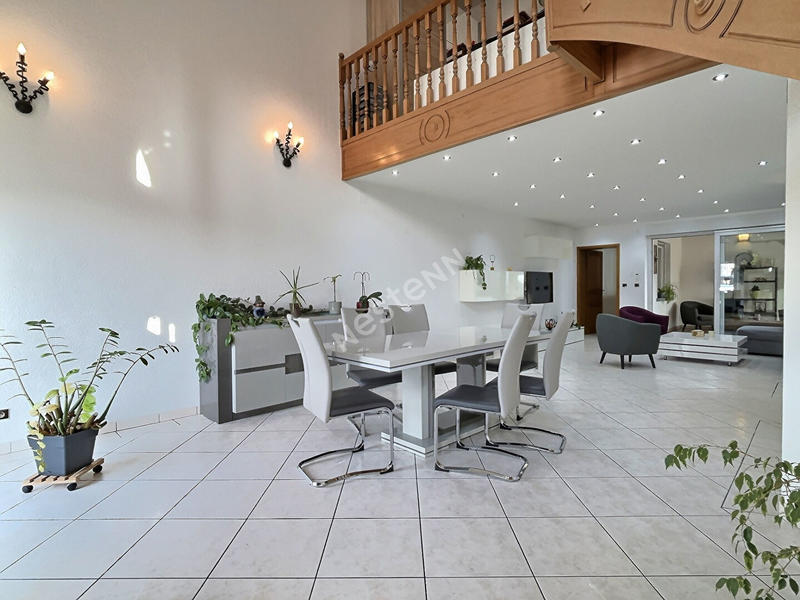 Maison - 188 m² - 6 pièces