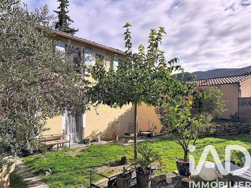 Maison - 95 m² - 5 pièces