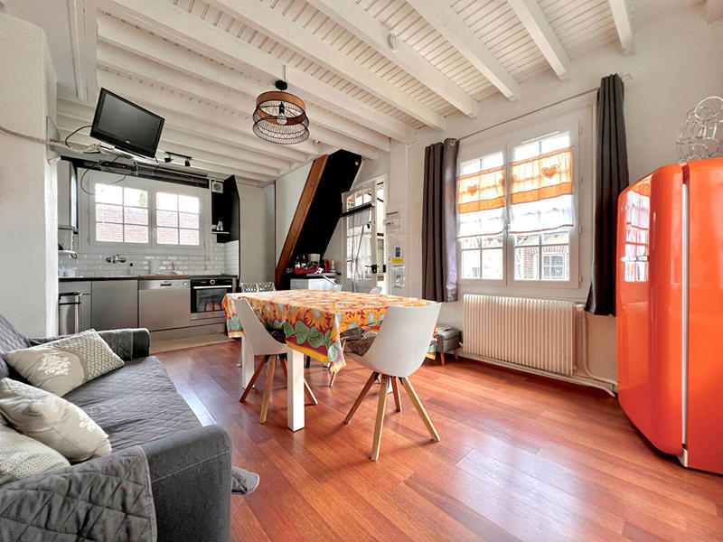 Maison - 483 m² - 16 pièces