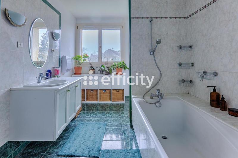 Maison en pierre - 174 m² - 6 pièces