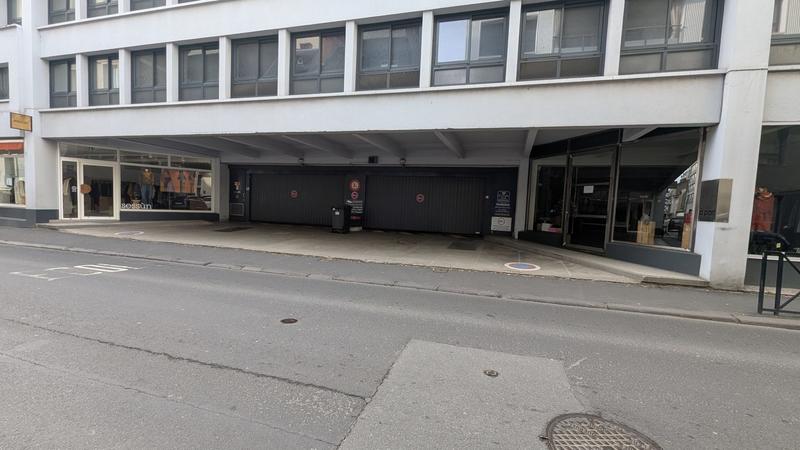 Parking / Garage - 1 m²