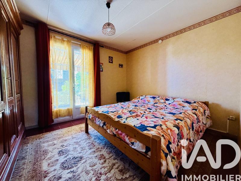 Maison - 220 m² - 7 pièces