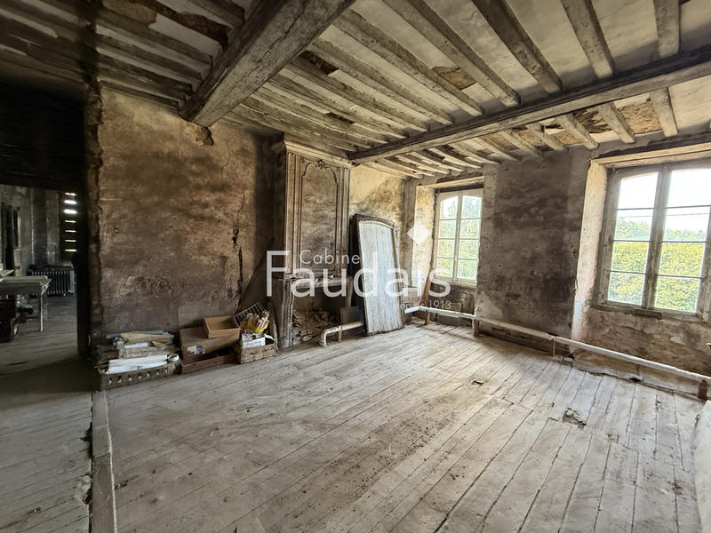 Propriété - 240 m² - 8 pièces