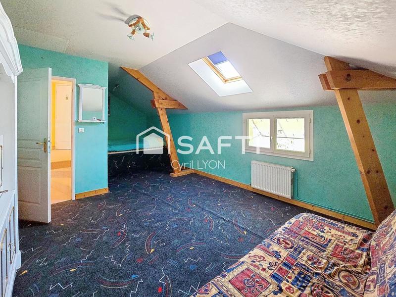 Maison - 208 m² - 7 pièces