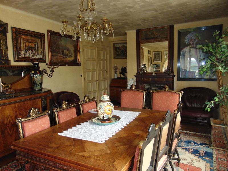 Maison - 320 m² - 13 pièces