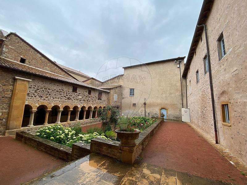 Maison - 270 m² - 4 pièces