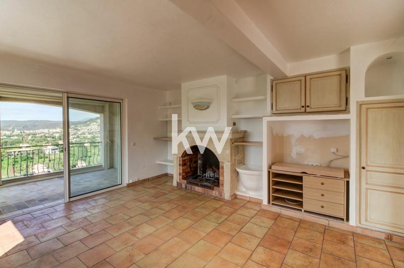 Maison - 182 m² - 6 pièces