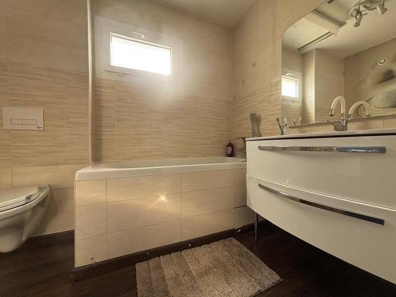 Maison - 114 m² - 6 pièces