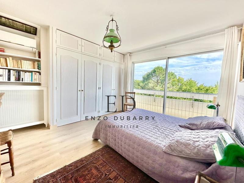 Appartement - 175 m² - 6 pièces