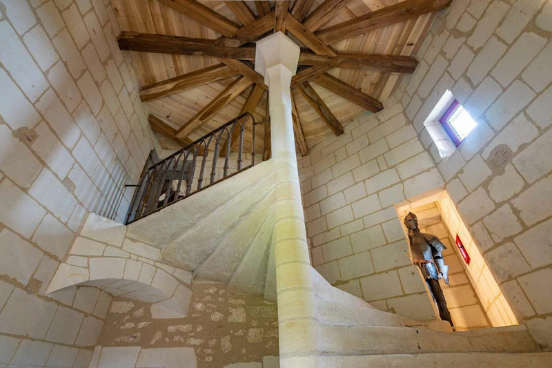 Château - 670 m² - 15 pièces