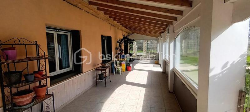 Maison - 230 m² - 11 pièces