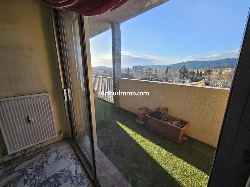 Appartement - 90 m² - 4 pièces