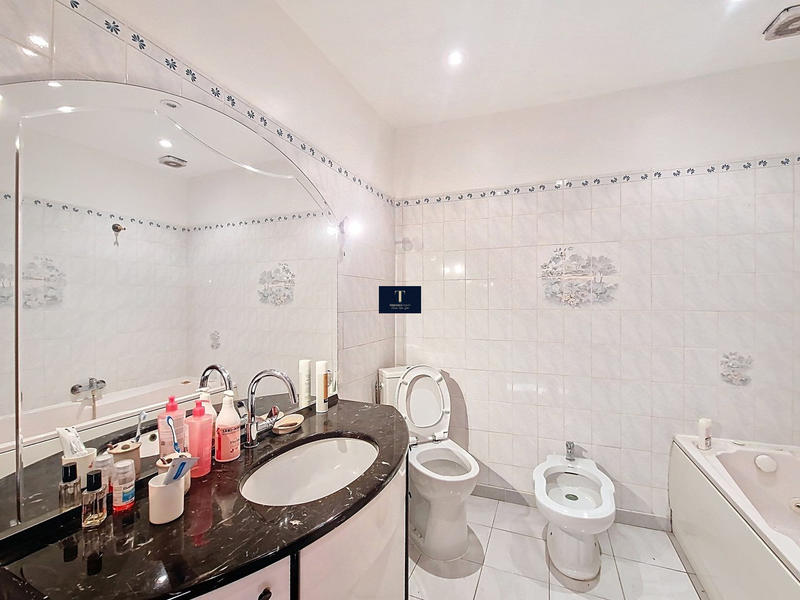 Maison - 176 m² - 7 pièces