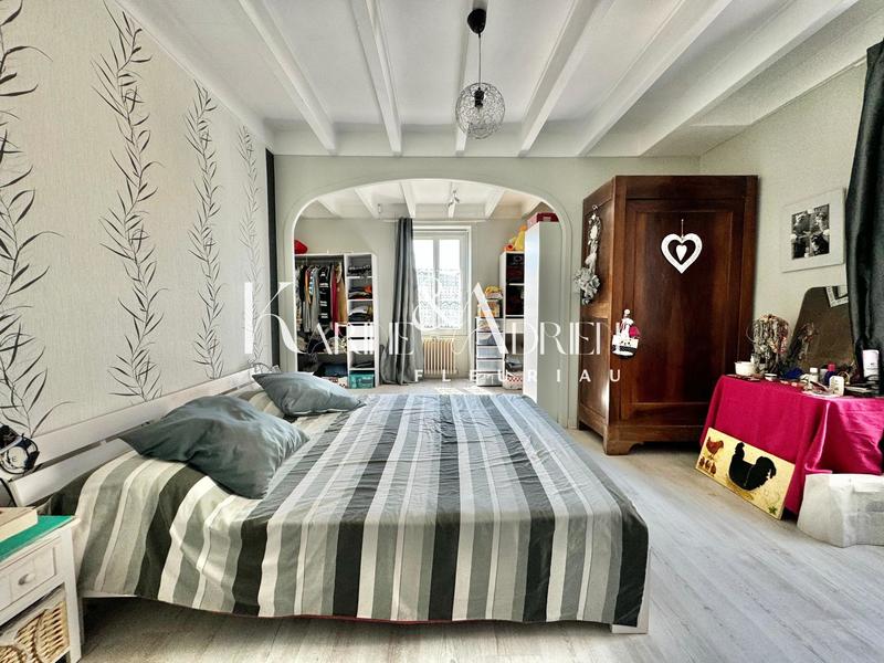 Maison - 177 m² - 7 pièces