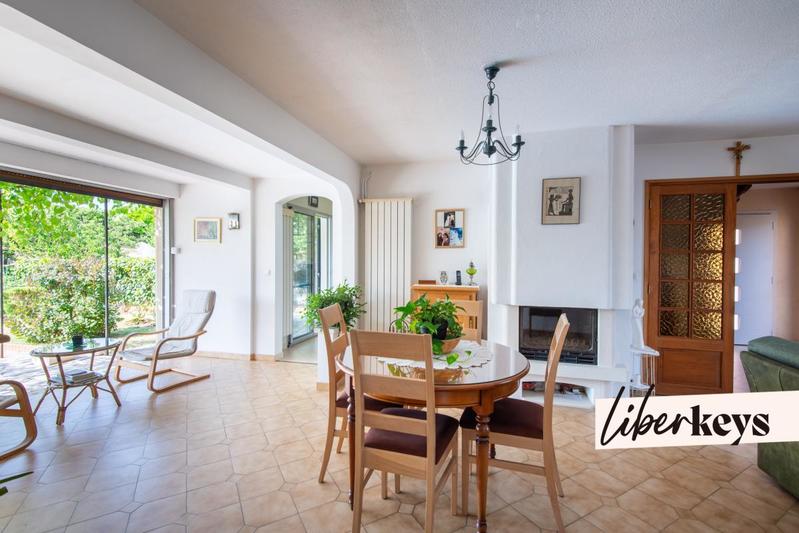 Maison - 137 m² - 6 pièces