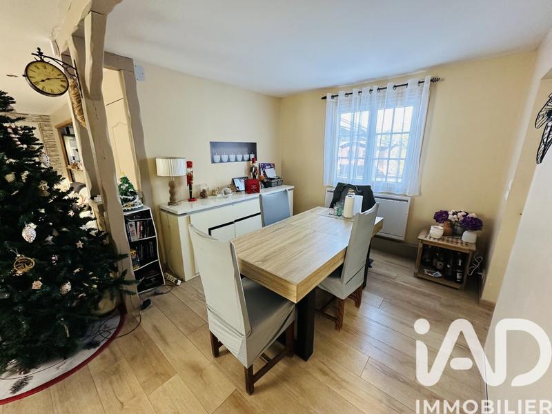 Maison - 93 m² - 4 pièces