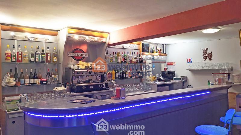 Local commercial - 75 m² - 1 pièce