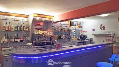 Local commercial - 75 m² - 1 pièce