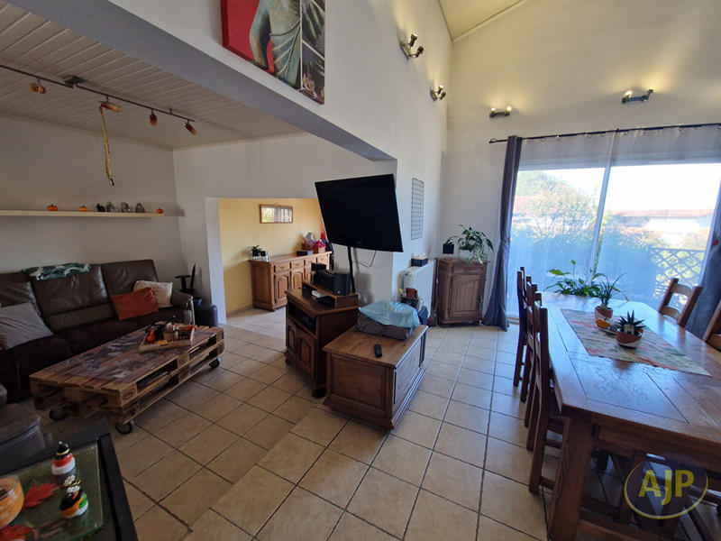 Maison - 120 m² - 4 pièces