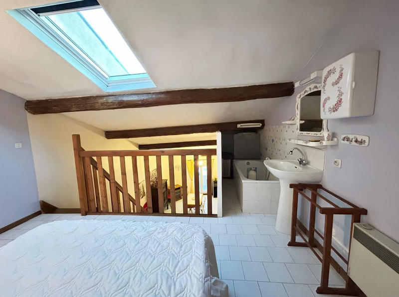 Maison - 280 m² - 8 pièces