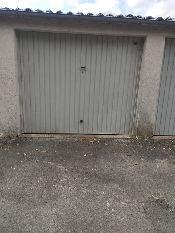 Parking / Garage - 16 m²